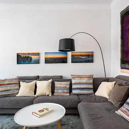 Luxury Design Gem In Center With Sauna And Workspace Apartment *